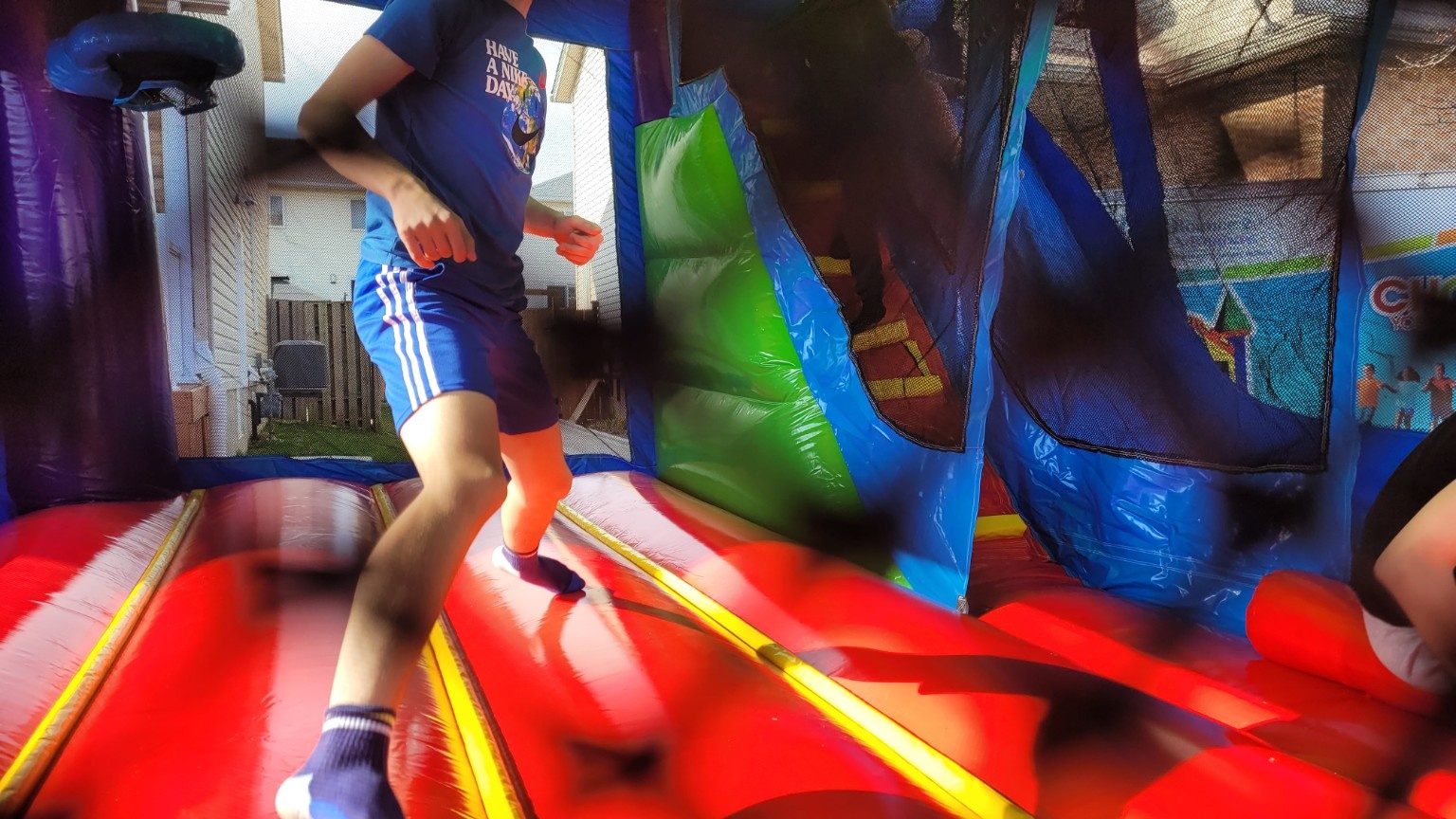 Serjo Bouncy Castles 