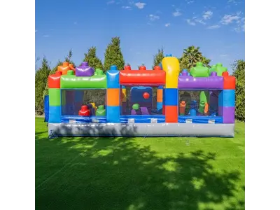 20' Block Party Obstacle Course in Nashville