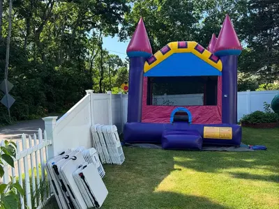 Bounce House Pink 13x13
