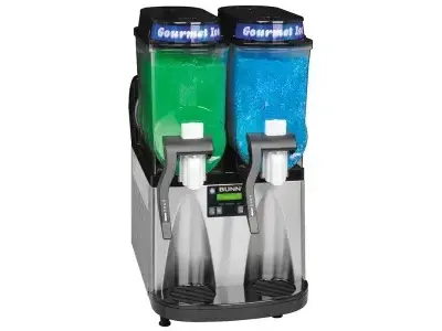 Double Slushie Machine!   with FLAVORS    (150 servings incl) in Casco