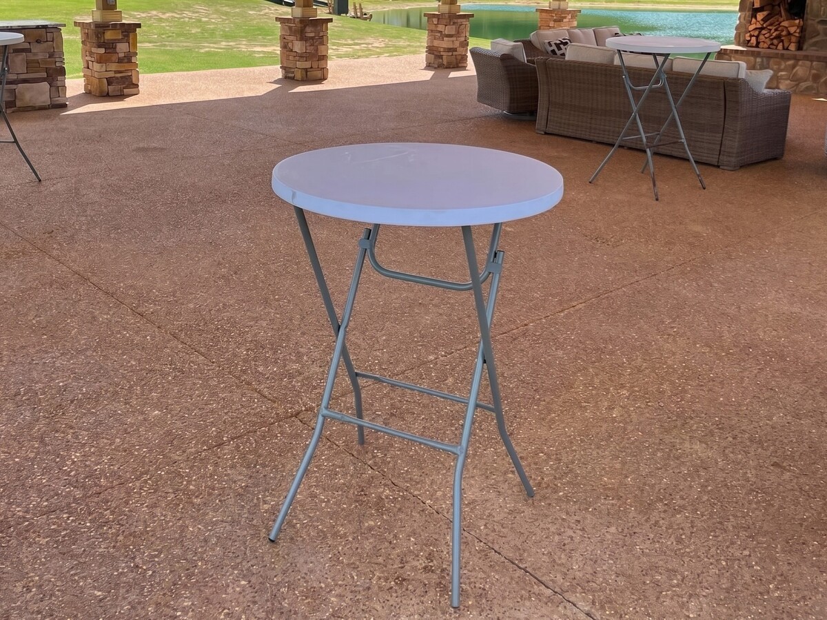 Cocktail Table in Alexandria