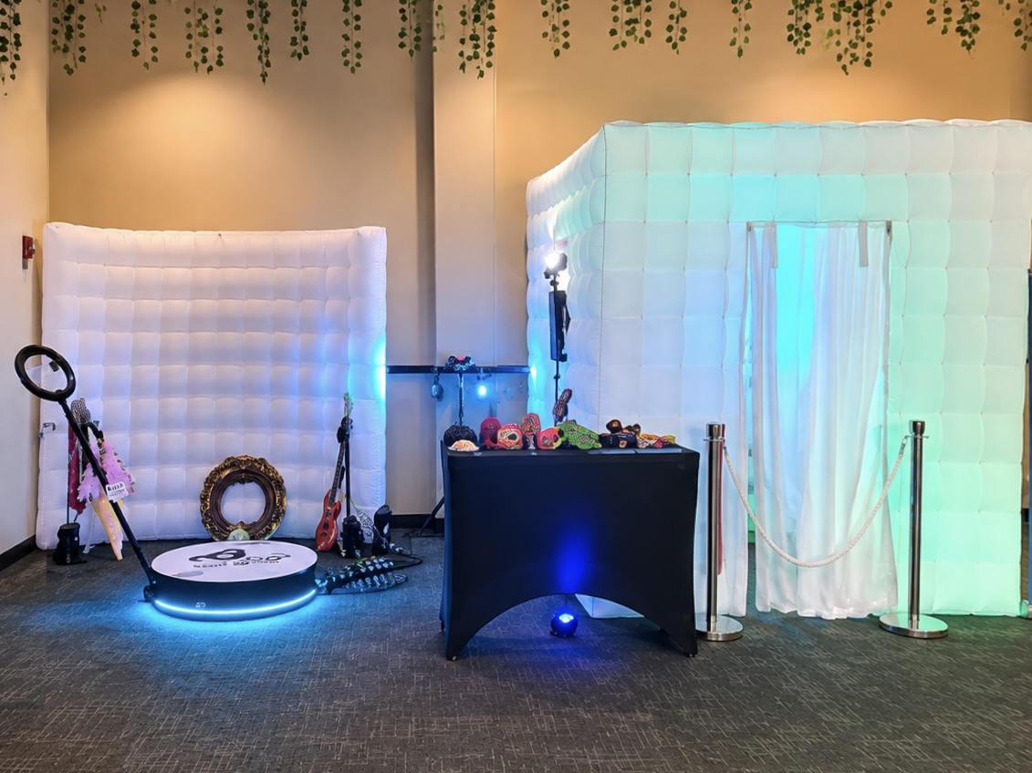 360 Photo Booth & Photo Booth LED Cube in Nashville