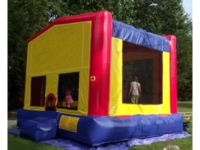 Funhouse B in Casco
