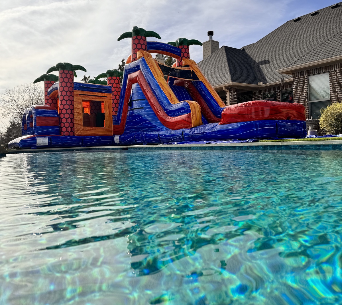 Jungle Paradise Wet/Dry 54’ long 200 max weight per rider. in Oakley