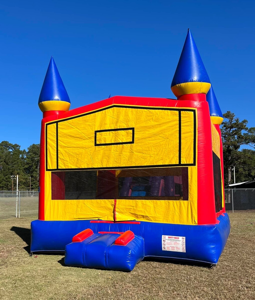 Classic Castle Bounce House in Satsuma