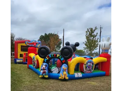 #425 Mickey mouse play ground in San Antonio