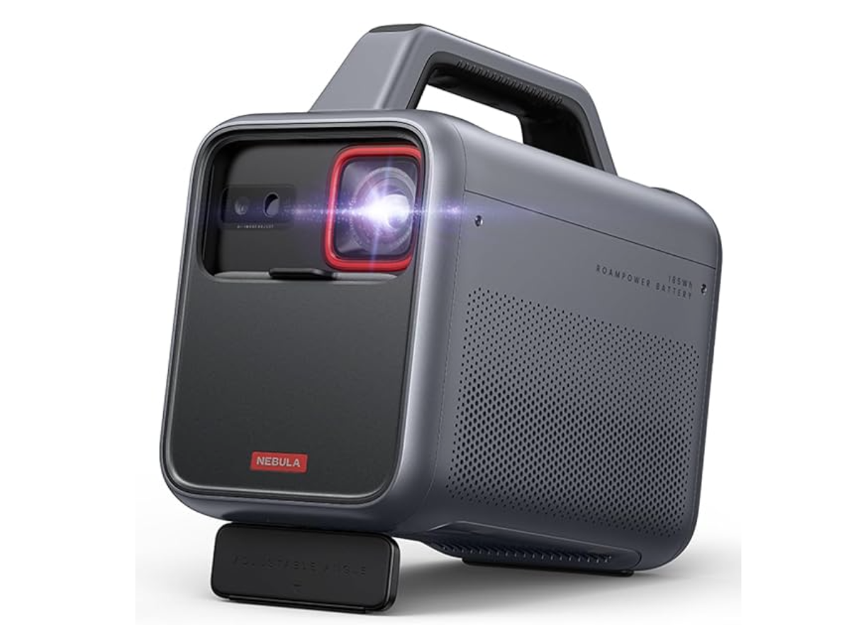 Movie Projector Indoor/Outdoor in Stuart
