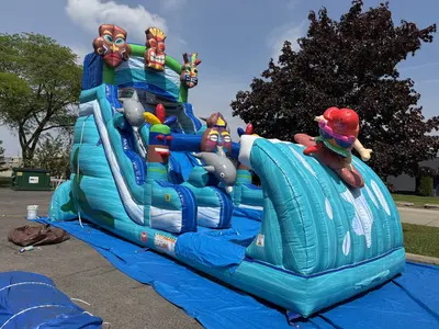 Tiki Single Lane Water Slide in Madison Heights