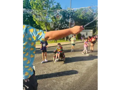 Roaming Bubble Artist