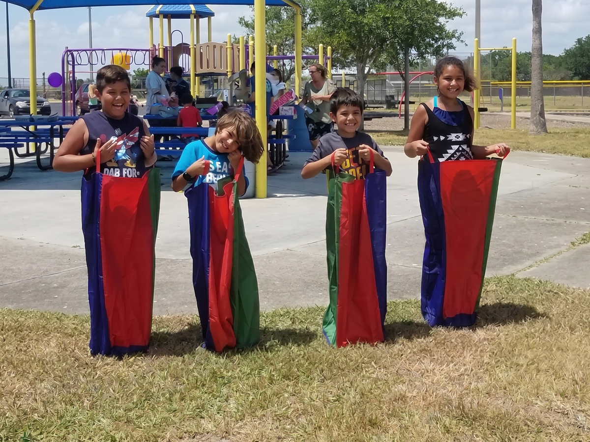 Sack Race set in Molino