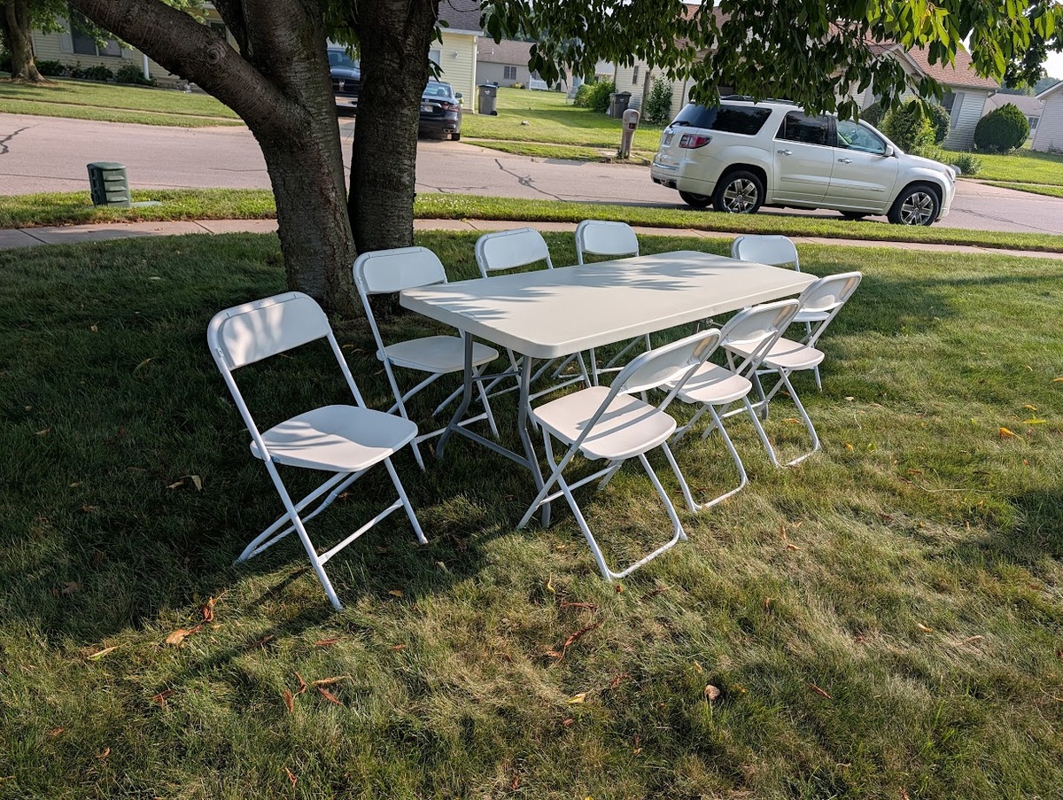 6ft Table in Wakarusa