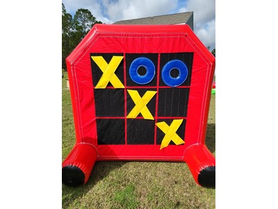 Darts/tic tac toe game
