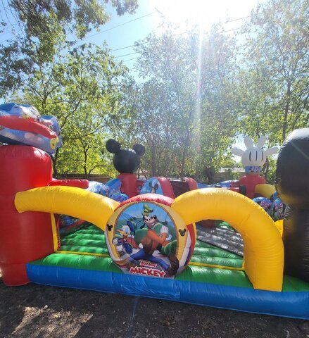 #425 Mickey mouse play ground in San Antonio
