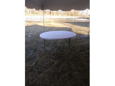 5 ft Round Tables