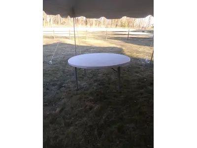 5 ft Round Tables