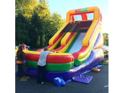 18' Giant Slide in Media