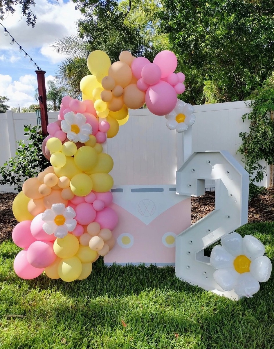 Balloon Decor