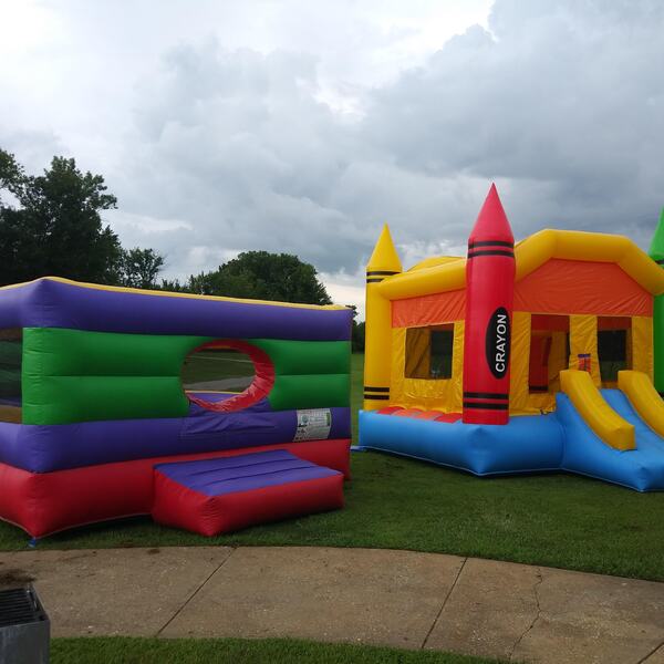 BOUNCE CASTLES 