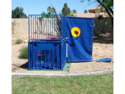 Dunk tank