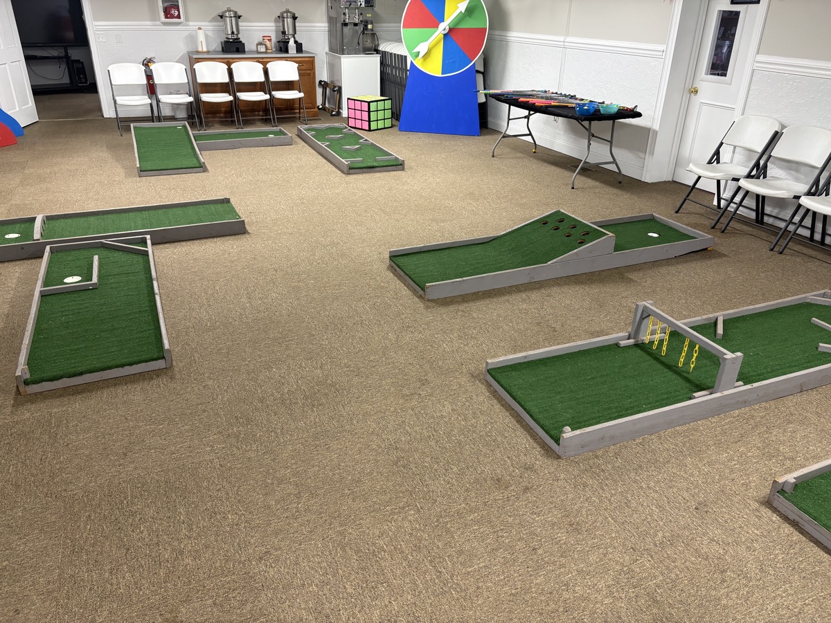 Mini putt - putt (set of 3) in Alexandria