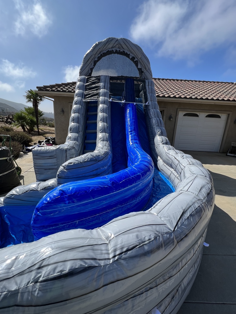 90 Degree Dual Lane Slide in La Mesa