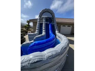 90 Degree Dual Lane Slide in La Mesa