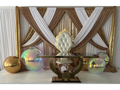 Gold 6ft luxury table