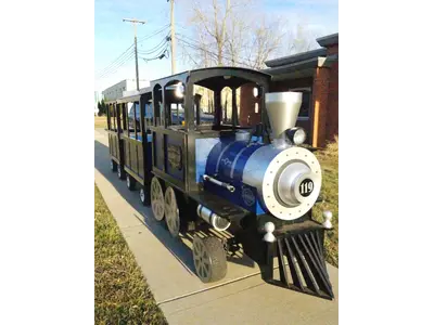 Train in Warren